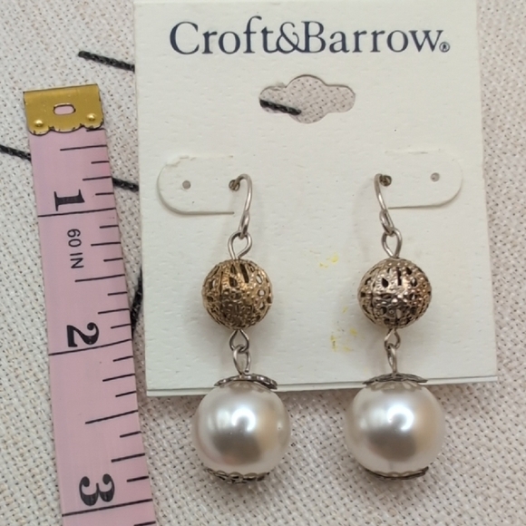 Kohl's Silver and Cream Earrings with Pearls and Textured Beads - Picture 4 of 4